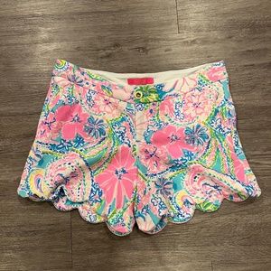 Lilly Pullitzer floral shorts (size 8)